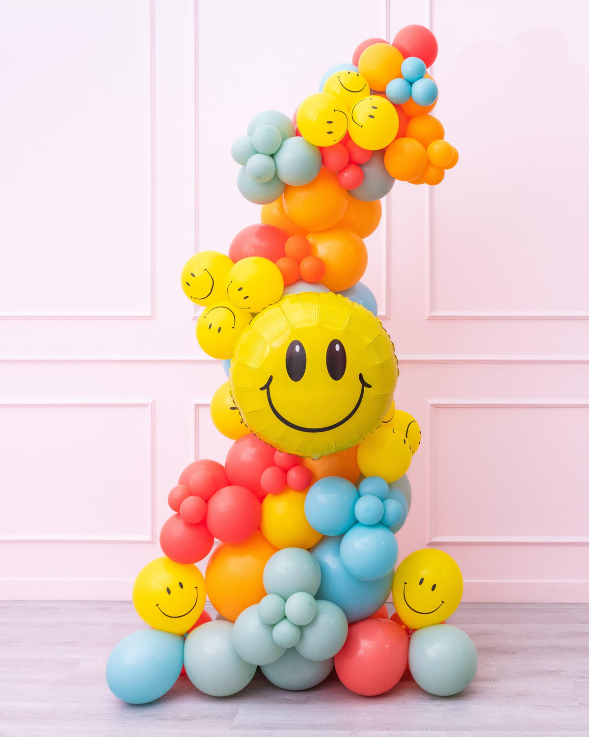 Happy Face - Self-standing Balloon Garland and number stack-2