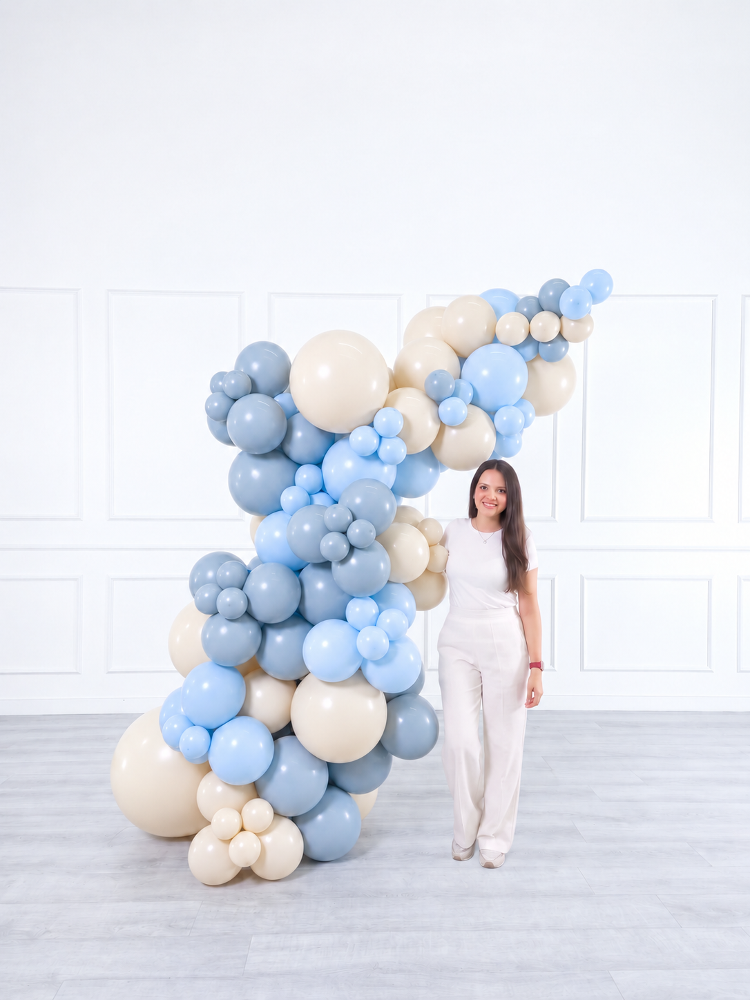 Ana Karina Balloons blue serenity freestanding balloon garland, additional product image