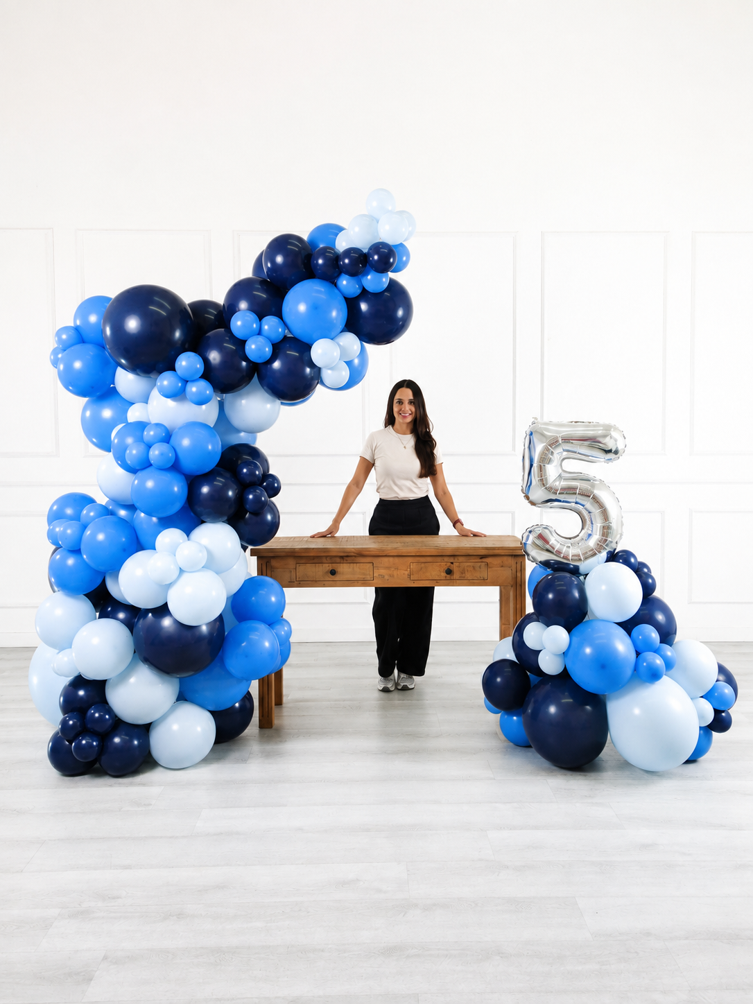 Ana Karina Balloons blue wonder freestanding balloon garland and number stack set, additional product image