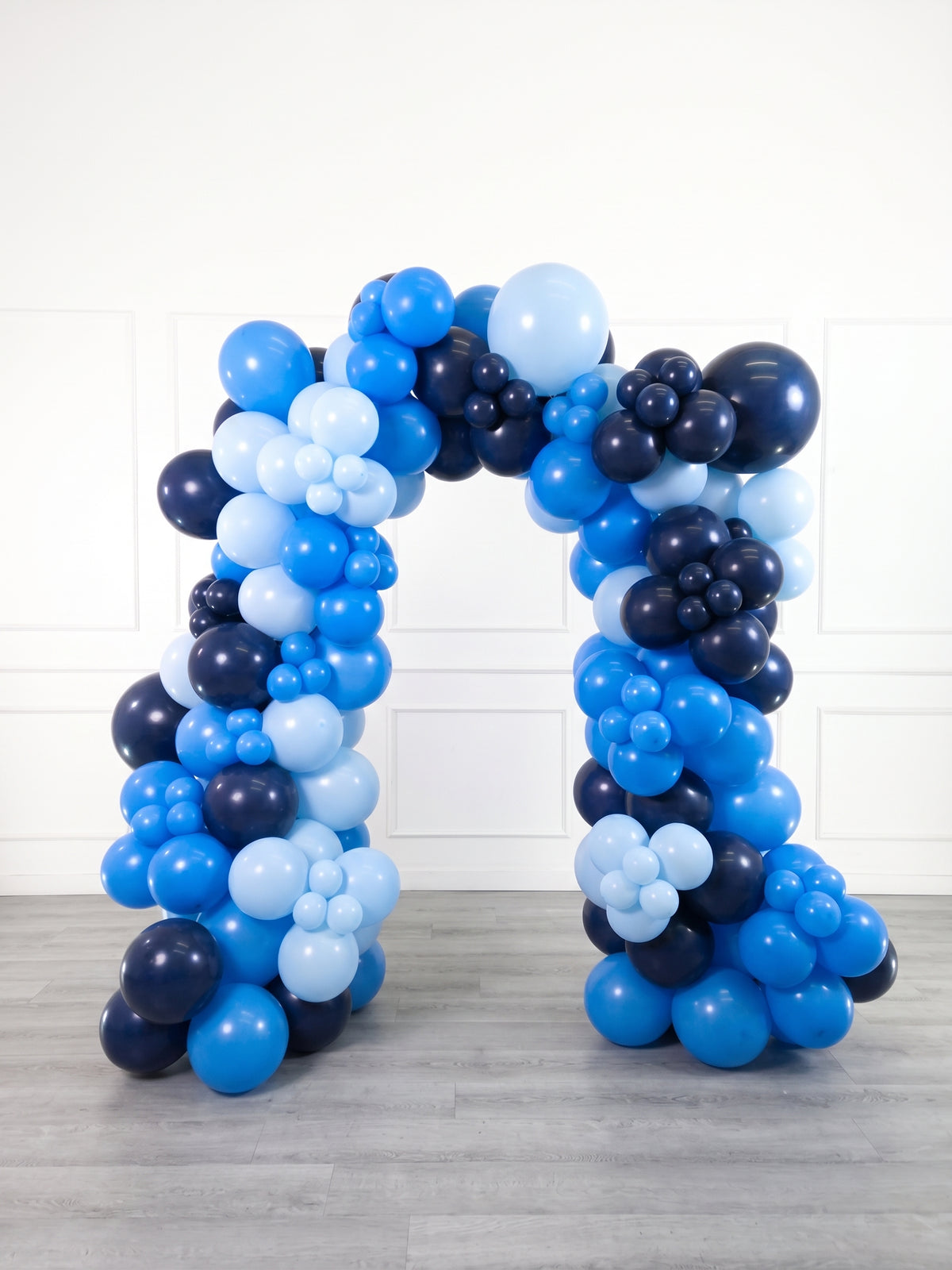 Ana Karina Balloons blue wonder organic balloon arch
