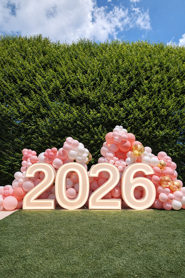 GRAD LED Marquee Letters & Numbers with balloon wall