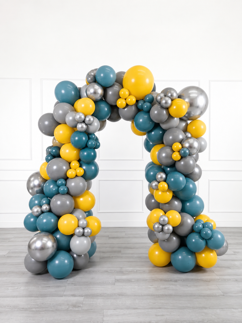 Ana Karina Balloons steel horizon organic balloon arch