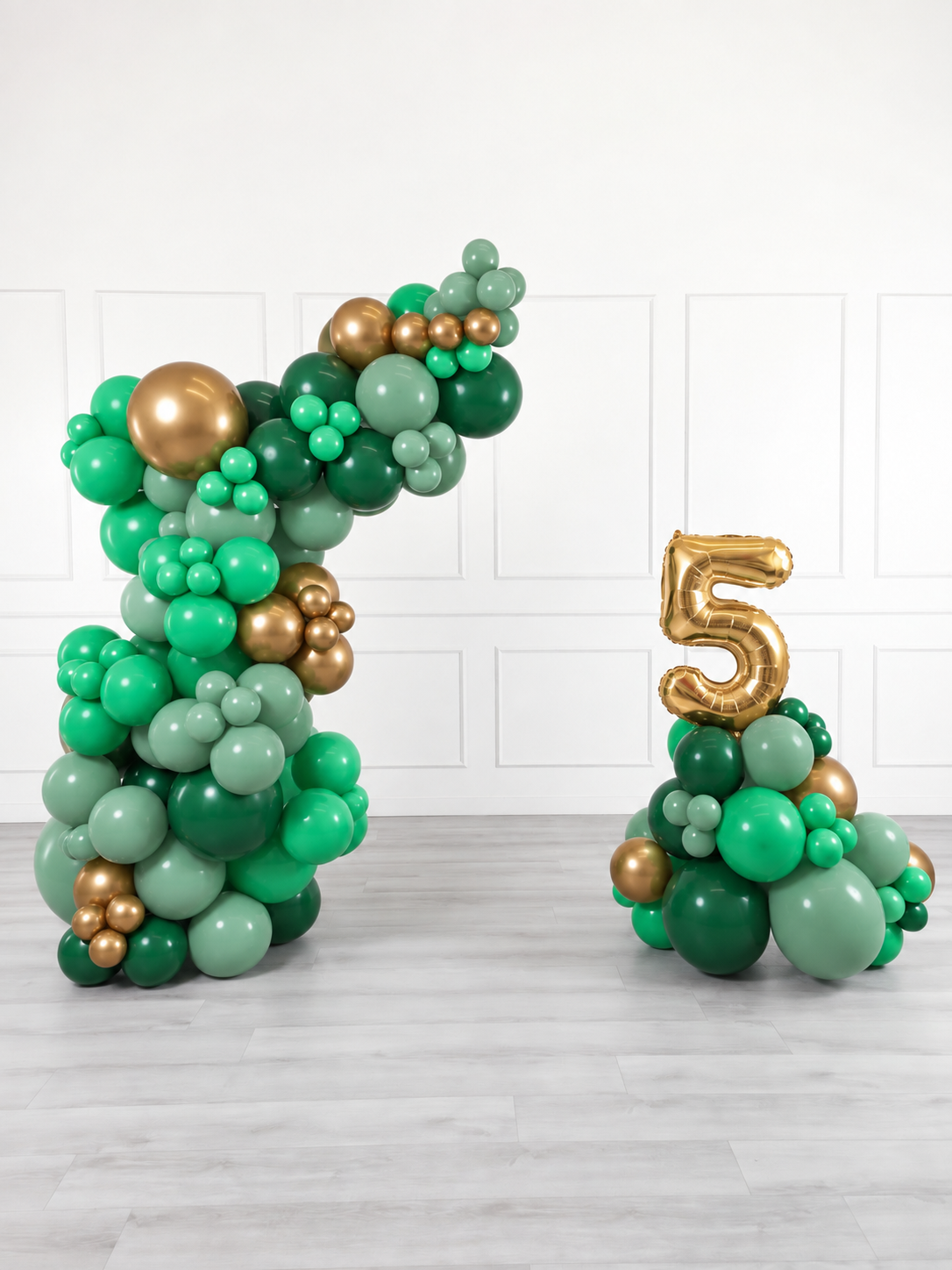Ana Karina Balloons emerald forest freestanding balloon garland and number stack set