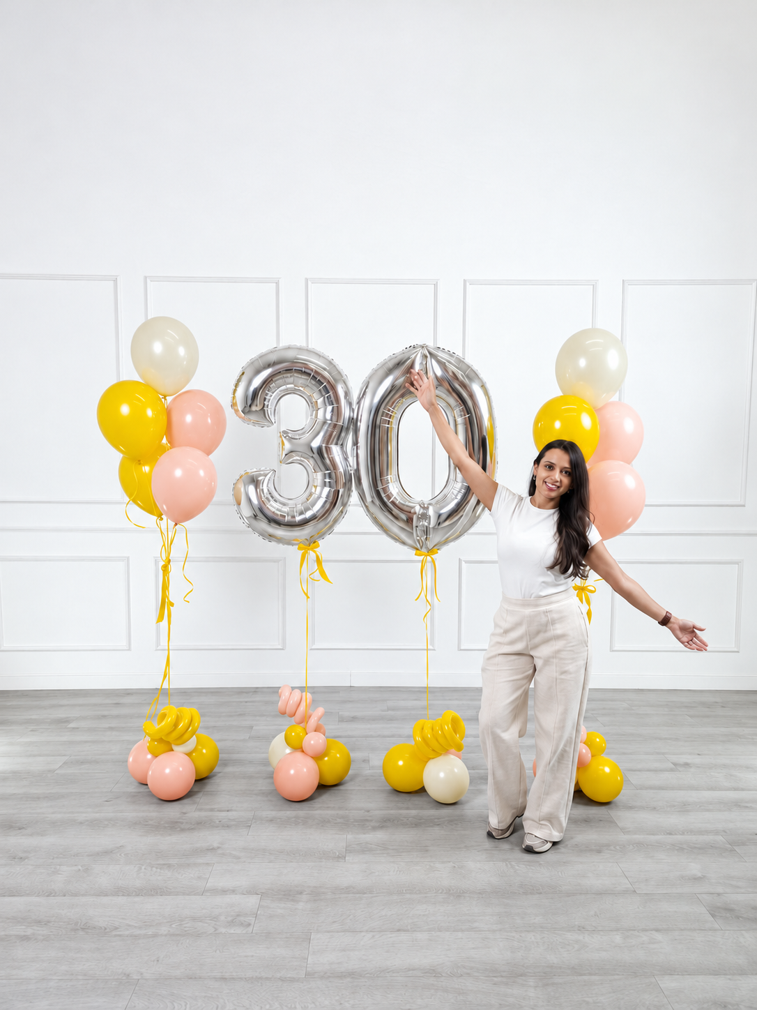 Ana Karina Balloons hello yellow milestone number and balloon bunches set, additional product image