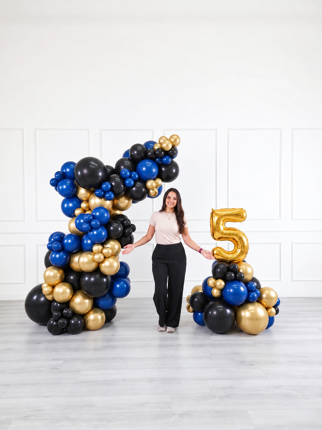 Ana Karina Balloons midnight gold freestanding balloon garland and number stack set, additional product image