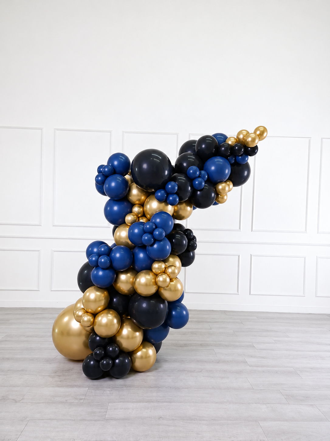 Ana Karina Balloons midnight gold freestanding balloon garland