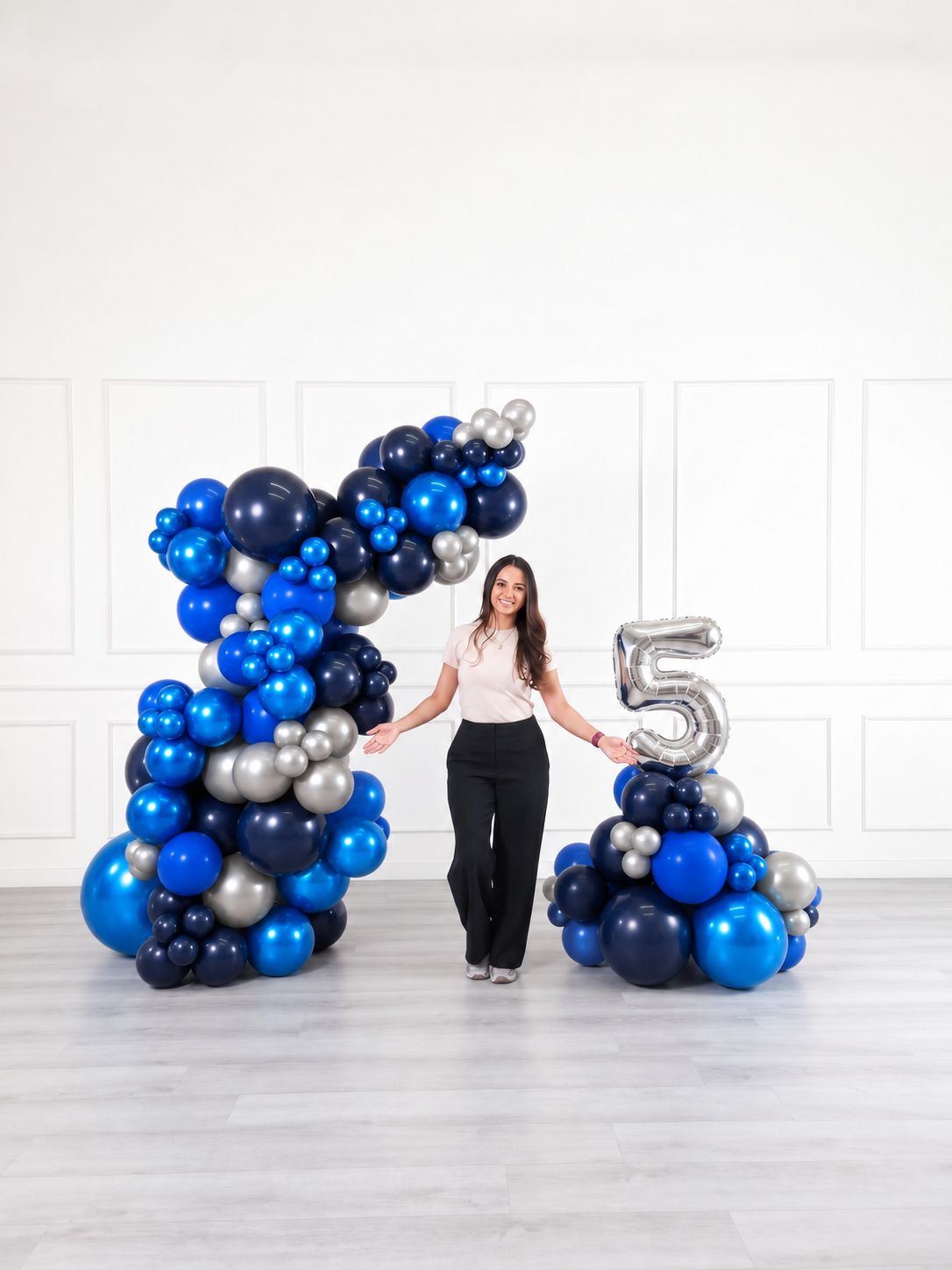Ana Karina Balloons midnight silver freestanding balloon garland and number stack set, additional product image