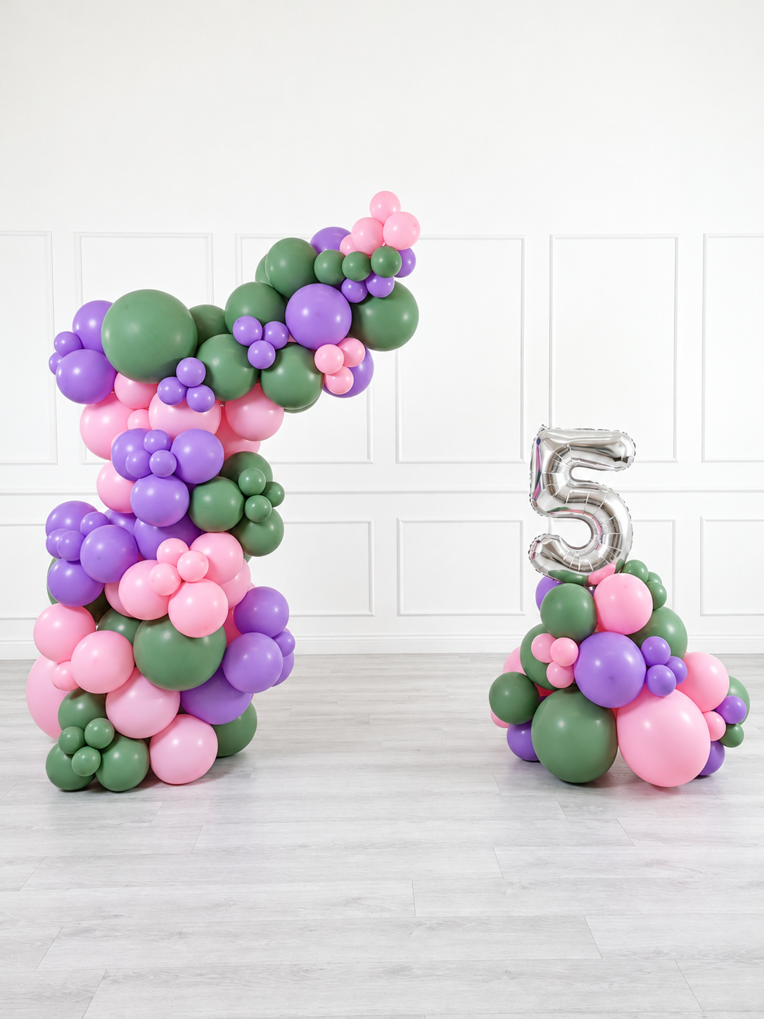 Ana Karina Balloons secret garden freestanding balloon garland and number stack set