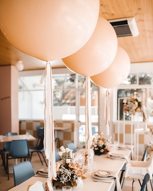 Jumbo Balloon Centerpiece